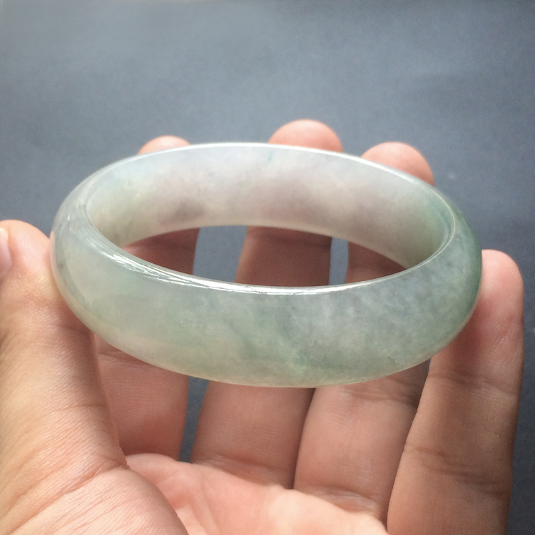 (超值推荐)冰种晴水贵妃镯(56.1mm-47.5mm)