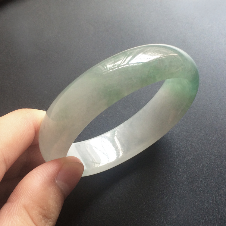 (超值推荐)冰种晴水贵妃镯(56.1mm-47.5mm)