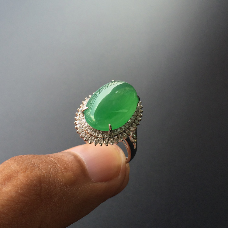 (超值推荐)冰种翠色镶白金钻石戒指