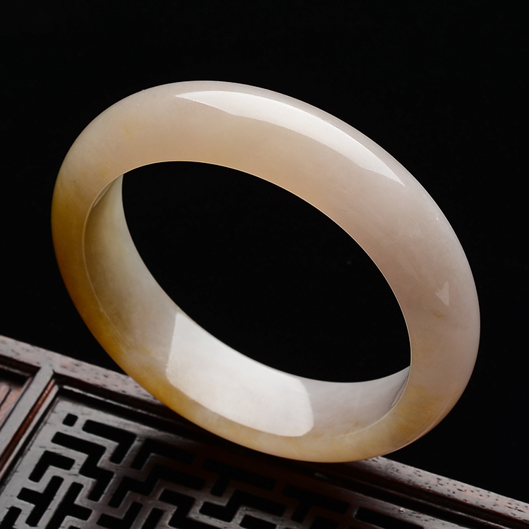(超值推荐)糯冰种湘妃粉带黄翡手镯(58.4mm)