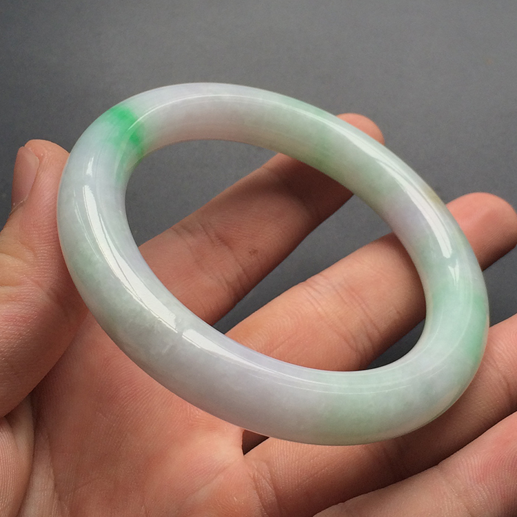 (超值推荐)糯冰种春带彩圆条手镯(57.8mm)