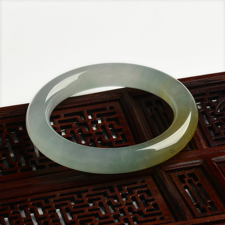 (超值推荐)糯冰种黄翡圆条手镯(58.5mm)