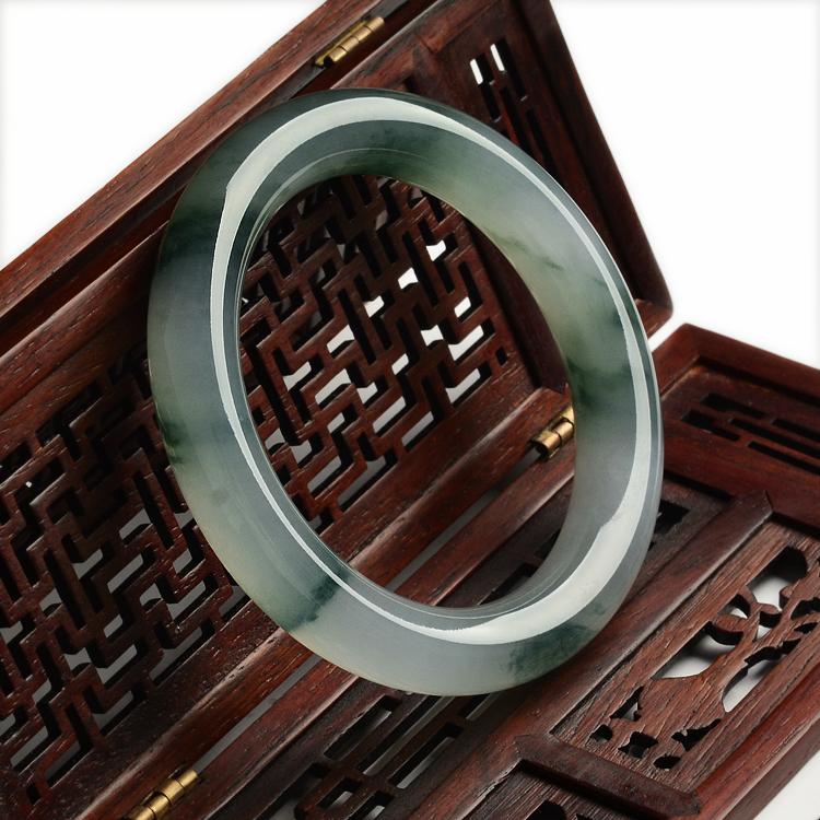 (超值推荐)糯冰种飘花圆条手镯(58.6mm)