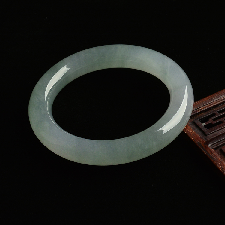 (超值推荐)糯冰种晴水圆条手镯(58.4mm)