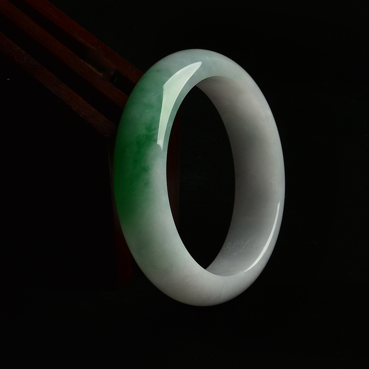 糯冰种飘翠手镯(60.2mm)