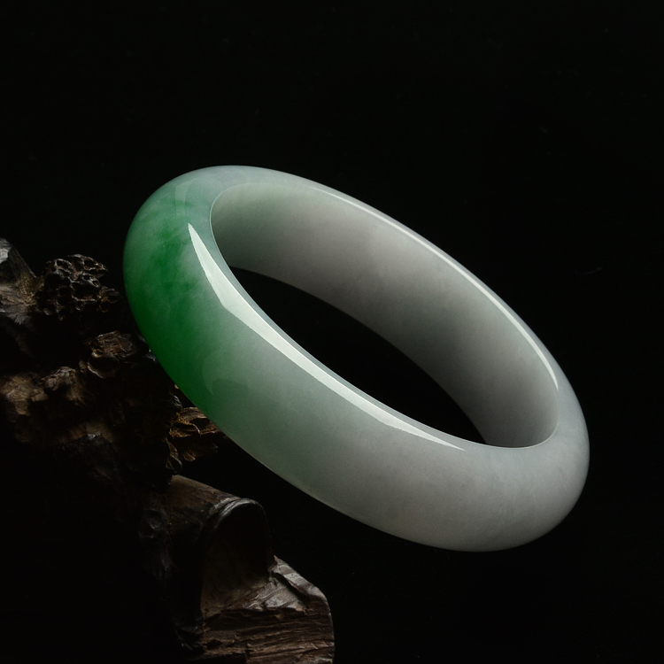 糯冰种飘翠手镯(60.2mm)