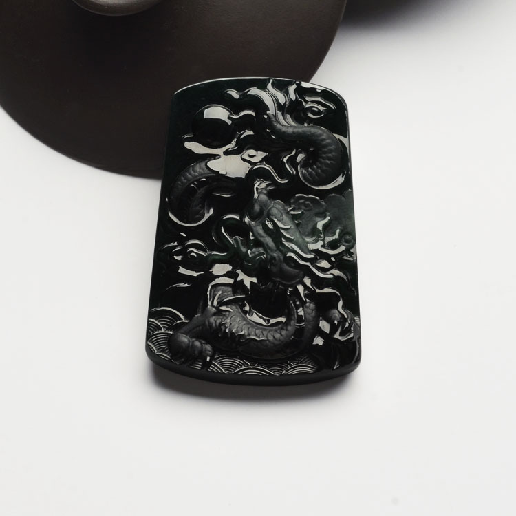 冰种墨翠龙牌挂件