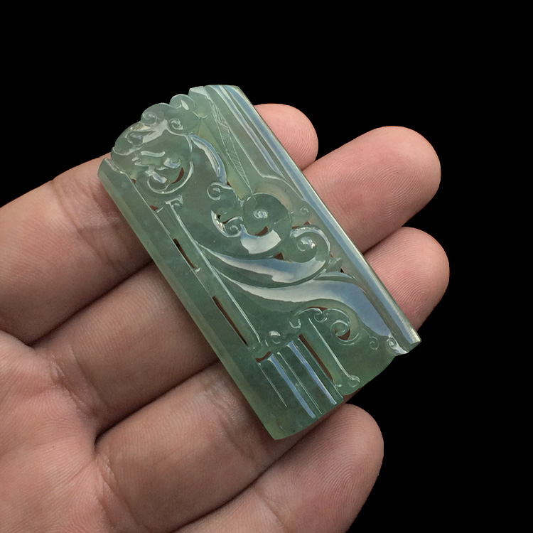 (超值推荐)冰种晴水仿古龙牌挂件