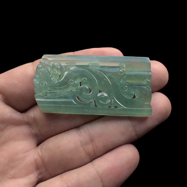 (超值推荐)冰种晴水仿古龙牌挂件