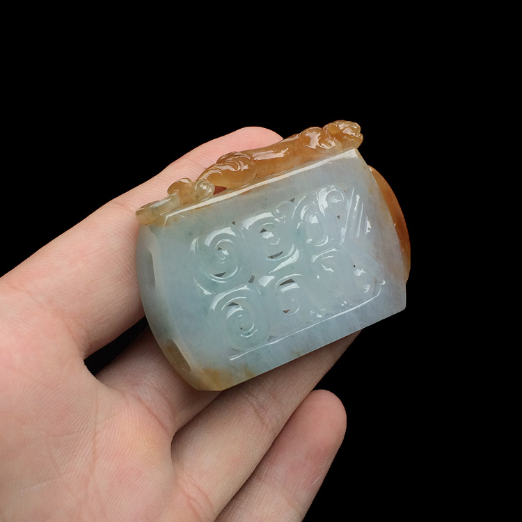 (超值推荐)糯冰种黄翡螭龙牌挂件