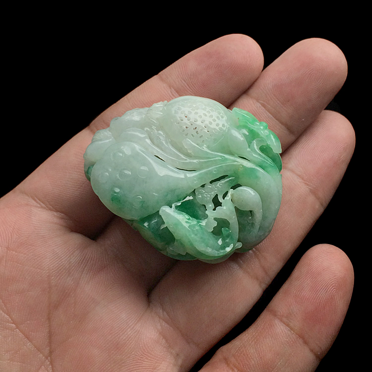 (超值推荐)糯冰种翠色一路连科挂件