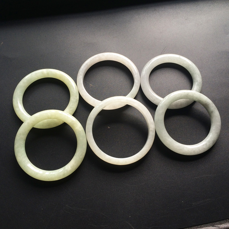 (超值推荐)糯冰种晴水童镯(一手走)(38.7mm-45.7mm)