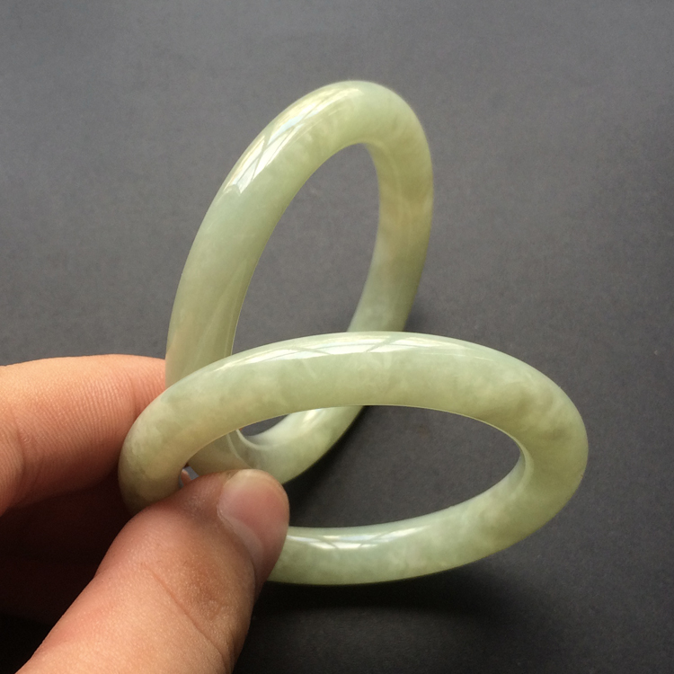 (超值推荐)糯冰种晴水童镯(一手走)(38.7mm-45.7mm)