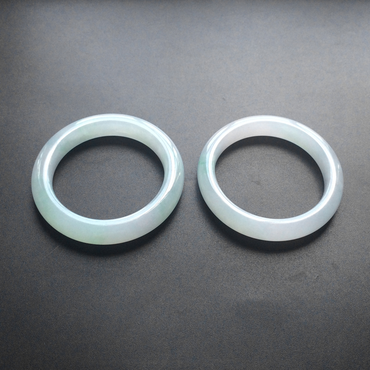 (超值推荐)糯冰种晴水童镯(一对)(40.8mm)