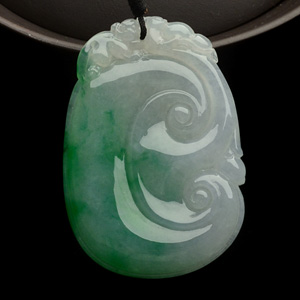 糯冰种飘翠如意挂件