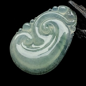 冰种飘花如意挂件