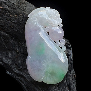 糯冰种春带彩龙行如意挂件