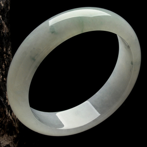 糯冰种淡晴水飘花手镯(60.4mm)
