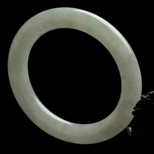 (超值推荐)糯冰种淡晴水圆条手镯(57.1mm)