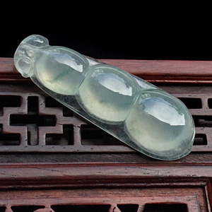 (超值推荐)冰种飘花四季豆挂件