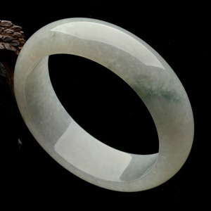 (超值推荐)糯冰种略飘花手镯(54.5mm)