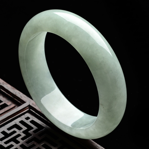 (超值推荐)糯冰种晴水手镯(55mm)