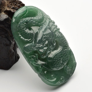糯冰种晴水龙牌挂件