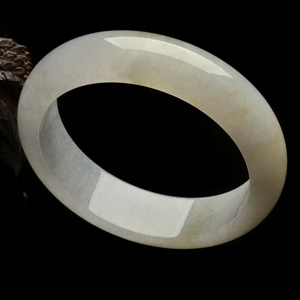 糯冰种淡黄翡手镯(56.9mm)