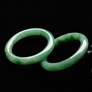 (超值推荐)糯冰种晴水飘翠圆条手镯(一对)(55.7mm/55.3mm)