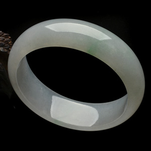 糯冰种晴水略飘翠手镯(59mm)