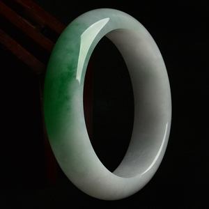 糯冰种飘翠手镯(60.2mm)