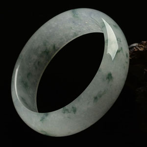 (超值推荐)冰种飘花贵妃手镯 (58.6-51.6mm)