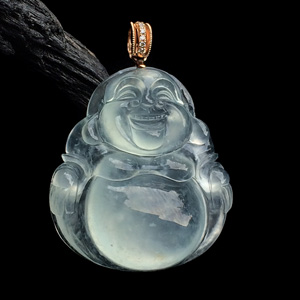 冰玻种淡晴水玉佛挂件