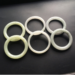 (超值推荐)糯冰种晴水童镯(一手走)(38.7mm-45.7mm)