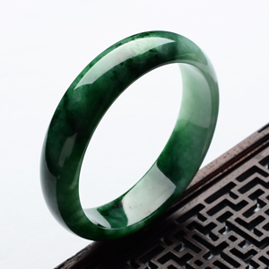 (超值推荐)糯冰种廯加绿手镯(56.2mm)