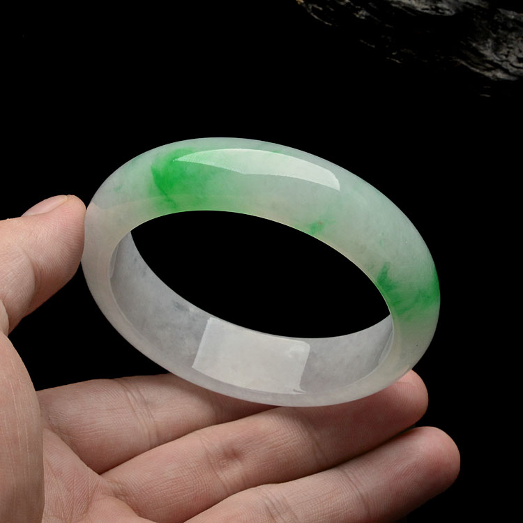 (超值推荐)糯冰种飘翠手镯(56mm)