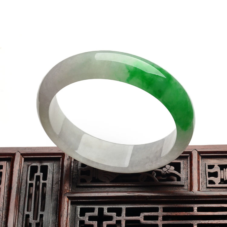 (超值推荐)糯冰种飘翠手镯(59mm)