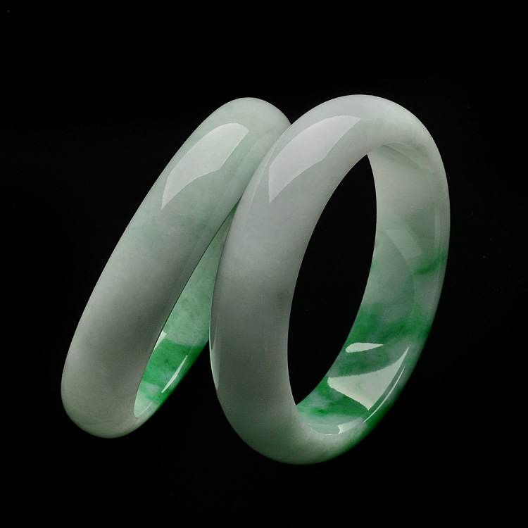 (超值推荐)糯冰种飘翠手镯(61mm)(一对)
