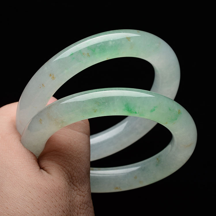 (超值推荐)糯冰种飘翠略带黄翡圆条手镯(一对)(55.8mm/56.5mm)