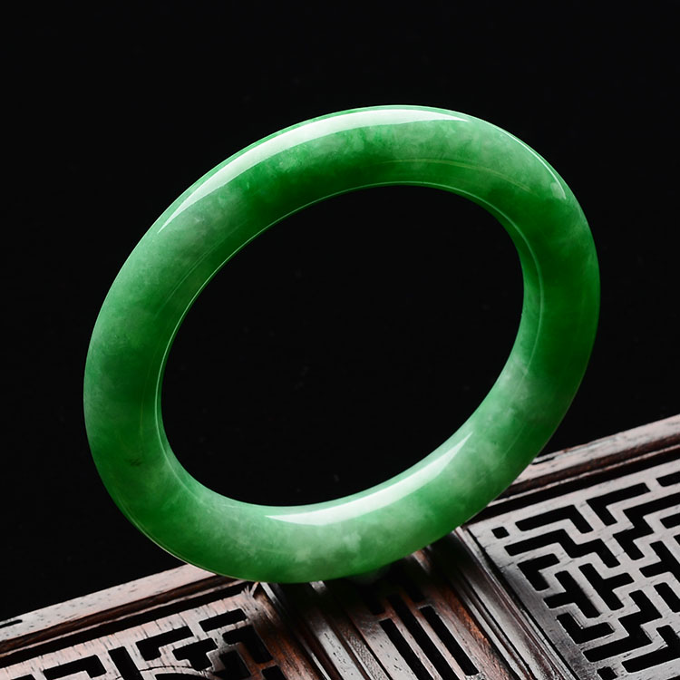 (超值推荐)糯冰种翠色圆条手镯(一对)(53.9mm/55.2mm)