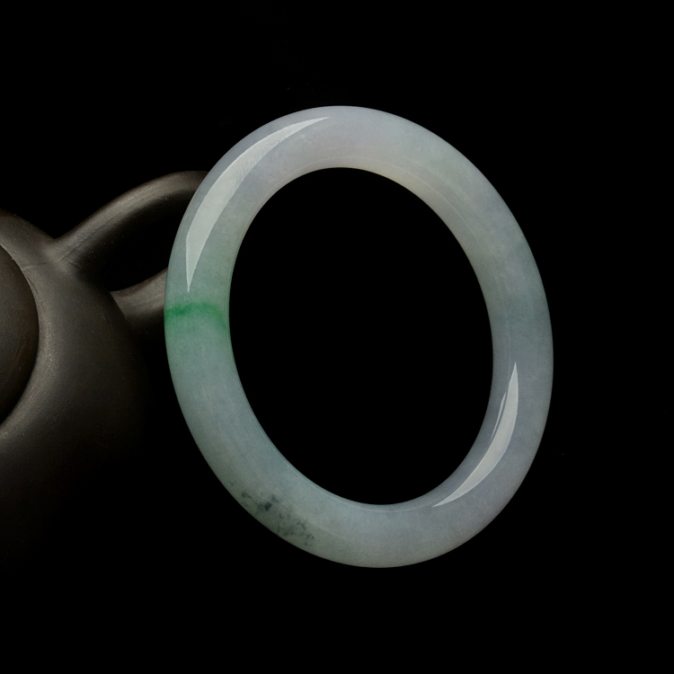 （超值推荐）糯冰种淡春带彩圆条手镯（52.8mm）