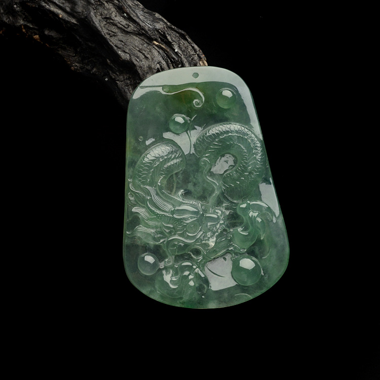 冰种晴水龙牌挂件