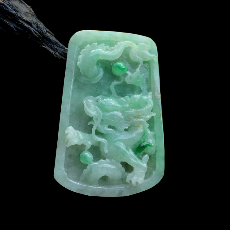 （超值推荐）糯冰种飘翠略带黄翡龙牌挂件