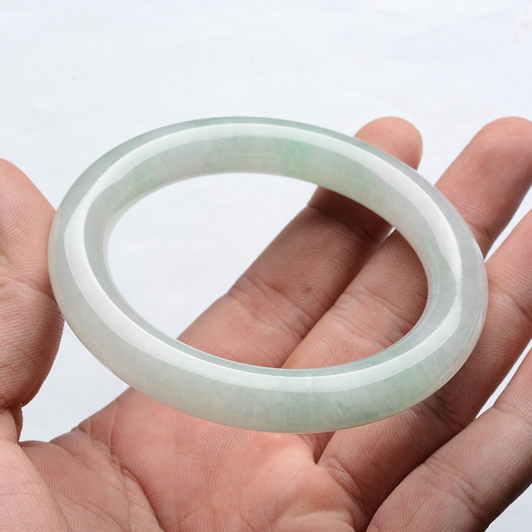 (超值推荐)糯冰种晴水略飘花圆条手镯(59.4mm)