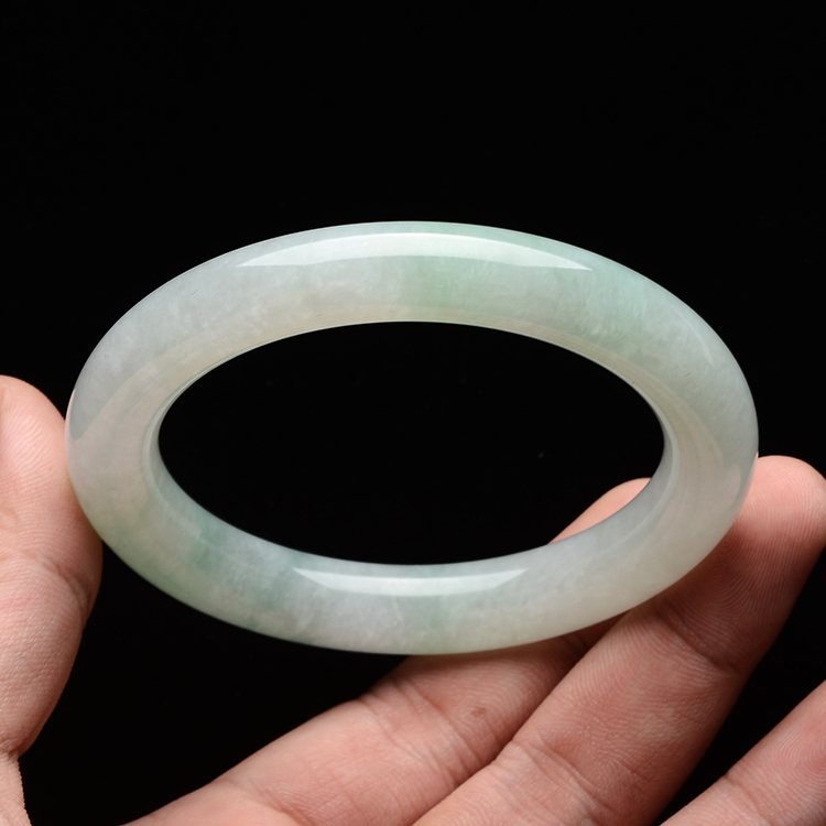 (超值推荐)糯冰种晴水略飘花圆条手镯(59.4mm)