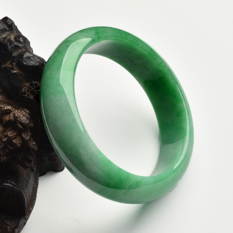 （超值推荐）糯冰种阳绿手镯（58.7mm)