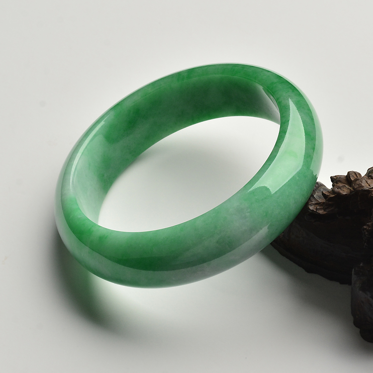 （超值推荐）糯冰种阳绿手镯（58.7mm)