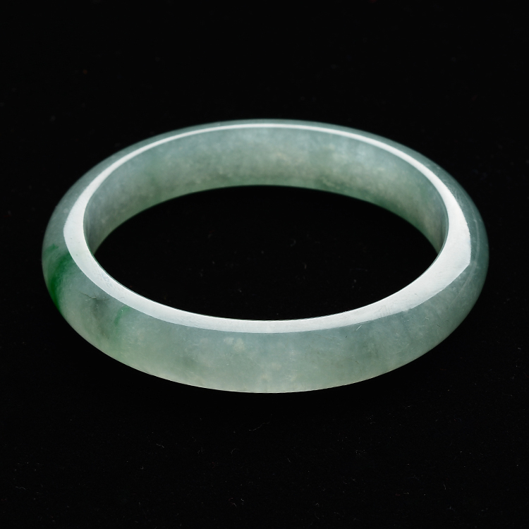 (超值推荐)冰种蓝晴水略飘翠贵妃镯(55.5mm-51.5mm)