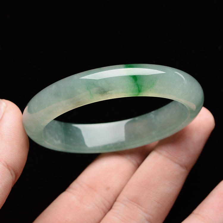 (超值推荐)冰种蓝晴水略飘翠贵妃镯(55.5mm-51.5mm)