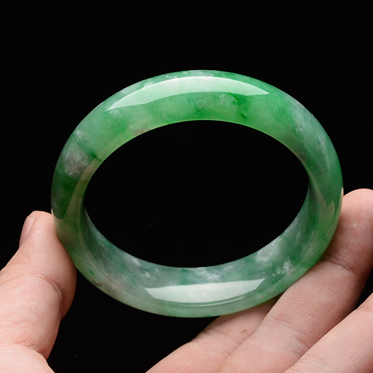 (超值推荐)冰种飘翠手镯(60.2mm)